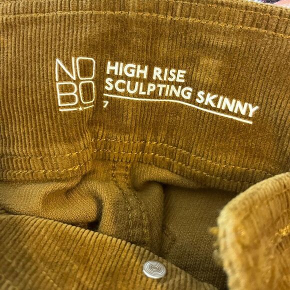 No Boundaries Tan High Rise Sculpting Skinny Corduroy Pants Size 7 - Picture 4 of 5